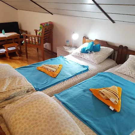 בית הארחה Nena & Rale *